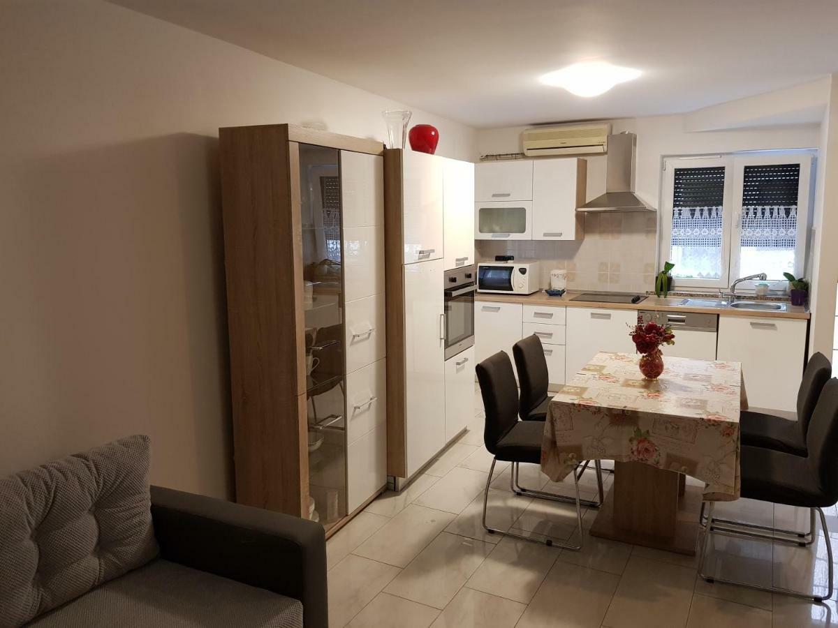 Izola City Center Apartment מראה חיצוני תמונה