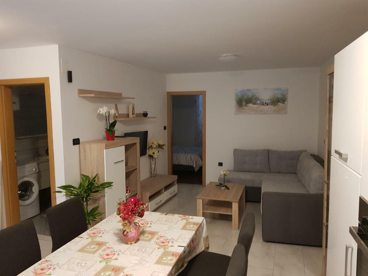 Izola City Center Apartment מראה חיצוני תמונה