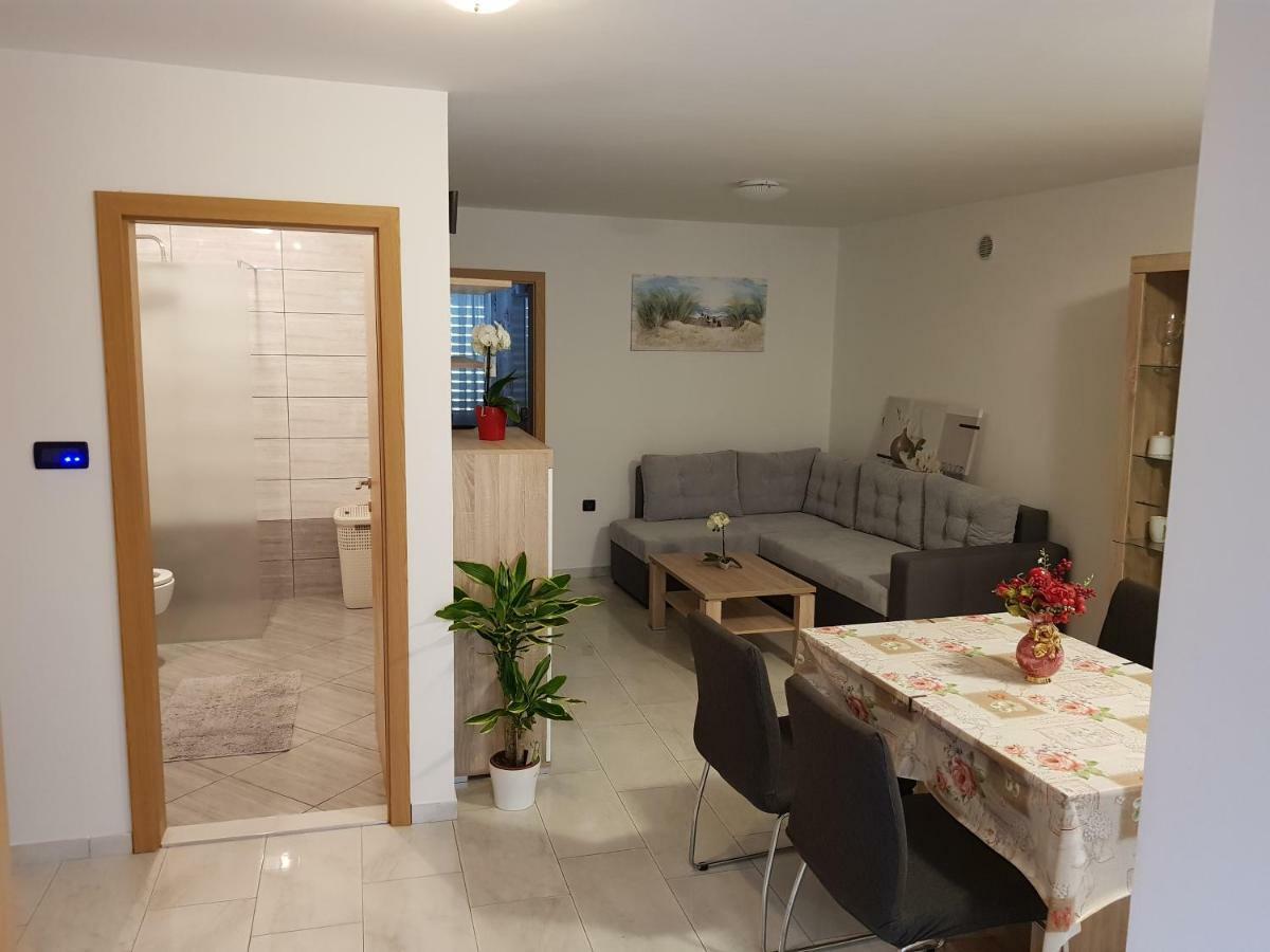 Izola City Center Apartment מראה חיצוני תמונה